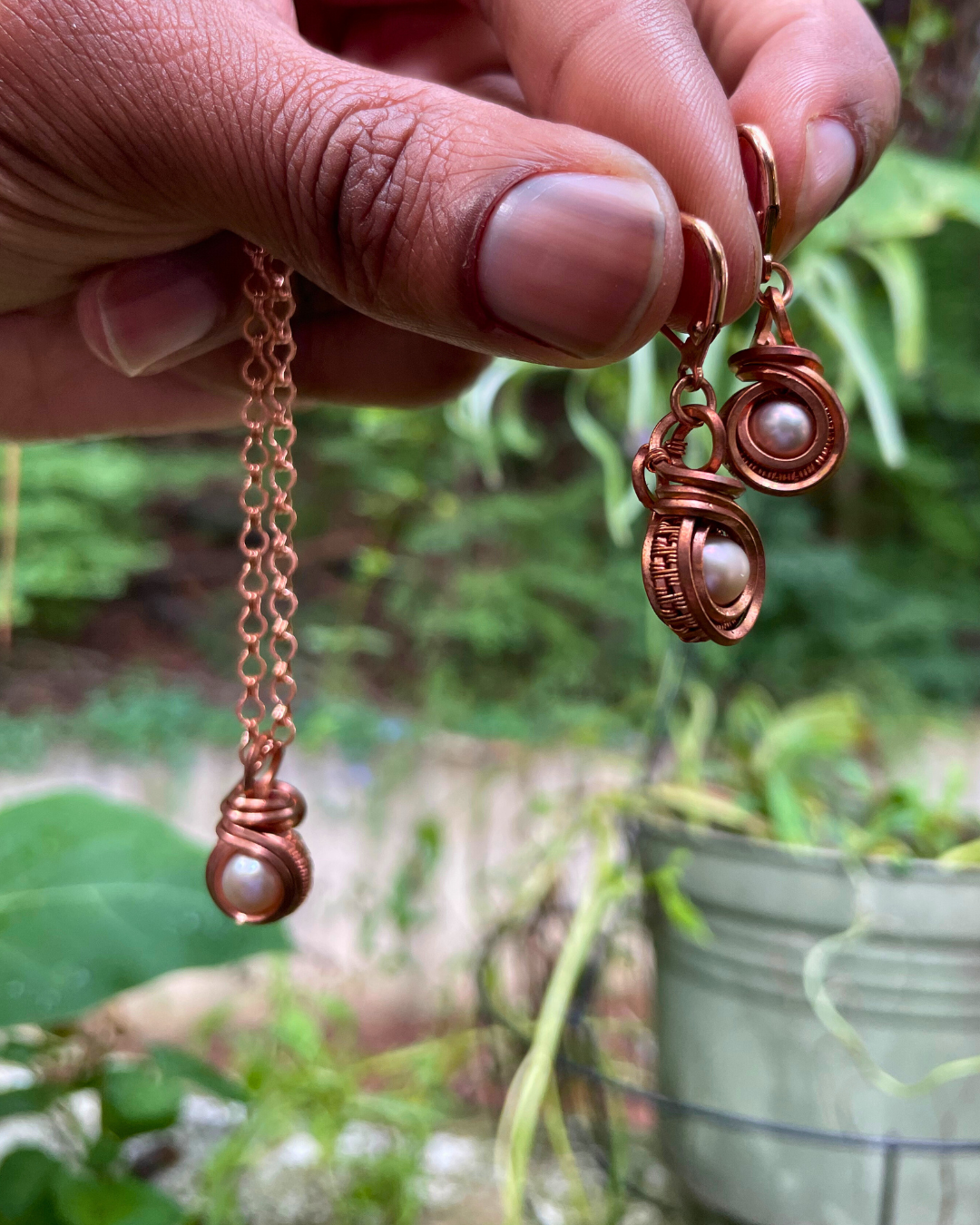 Freshwater Pearl Necklace & Earrings Set