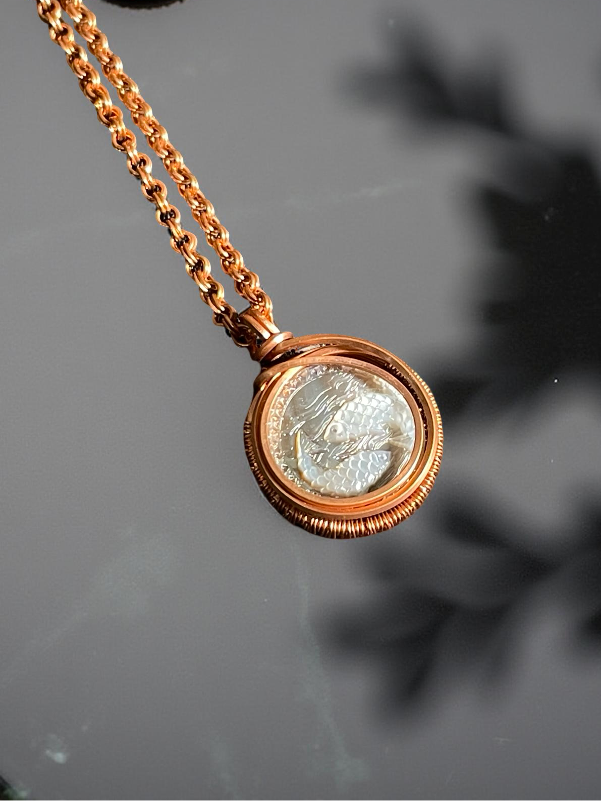 Pisces | Black Mother of Pearl Necklace